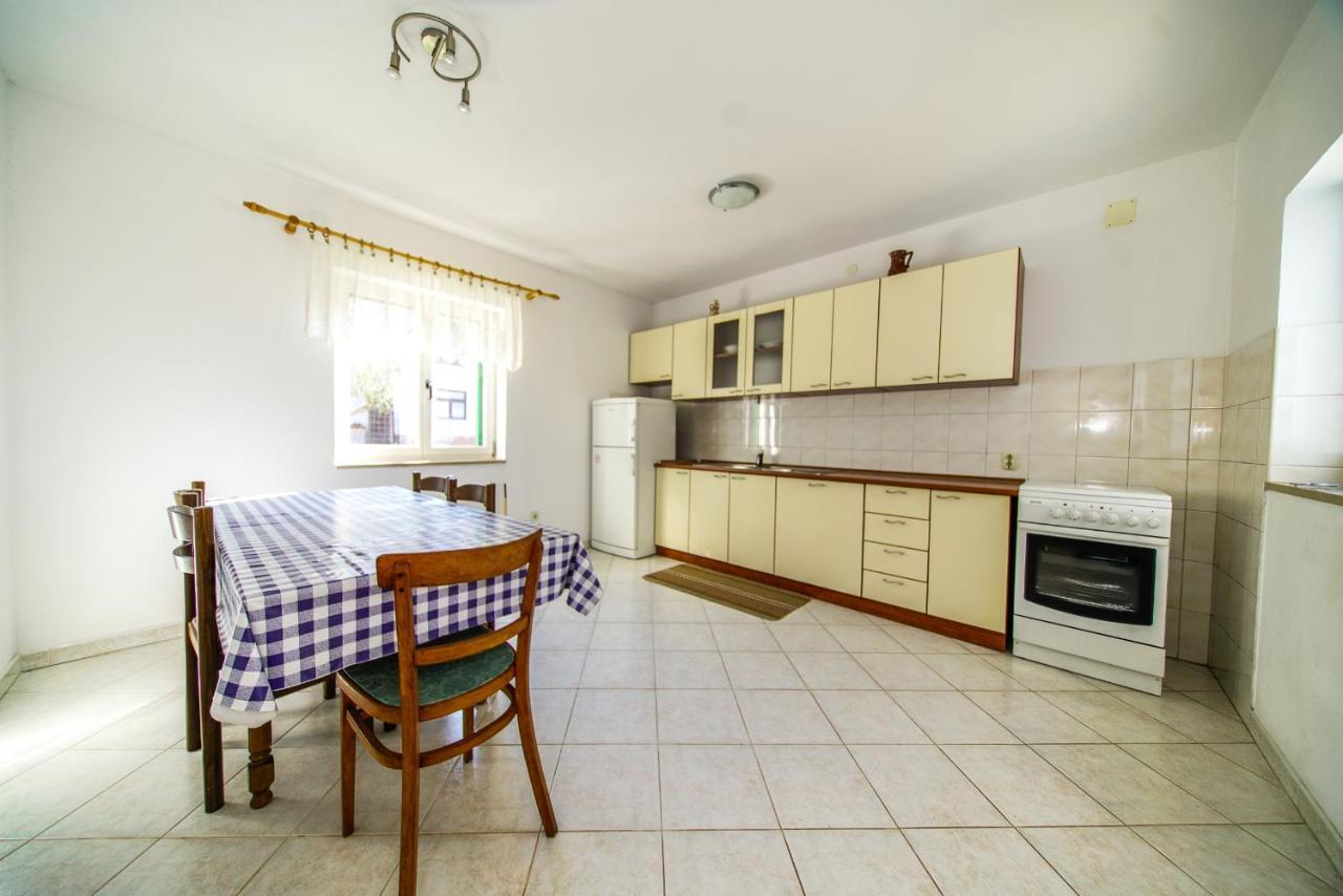 Apartments With A Parking Space Postira, Brac - 18472 Exterior photo